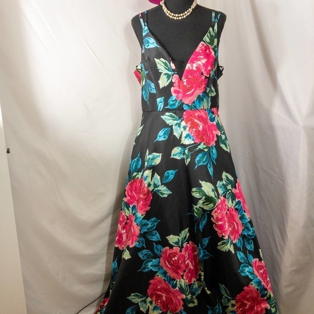 NWT TRIXXI Full Length Floral Formal Dress, 13,  Retails $129